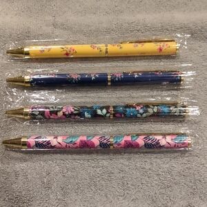 Lug Pens Set Of 4 - NWOT